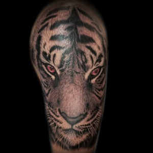 tiger color eyes tattoo